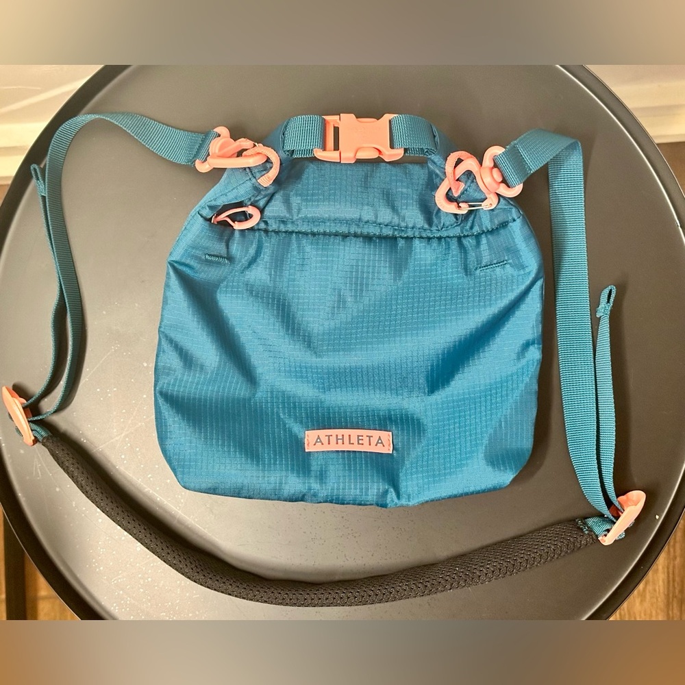 Athleta Crest Convertible Crossbody Bag in Coastal Teal